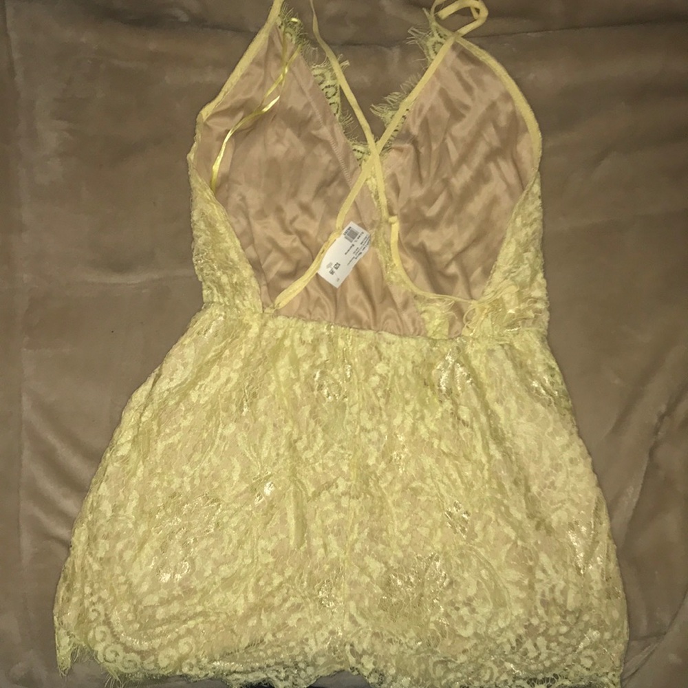 Romper - Picture 2 of 4